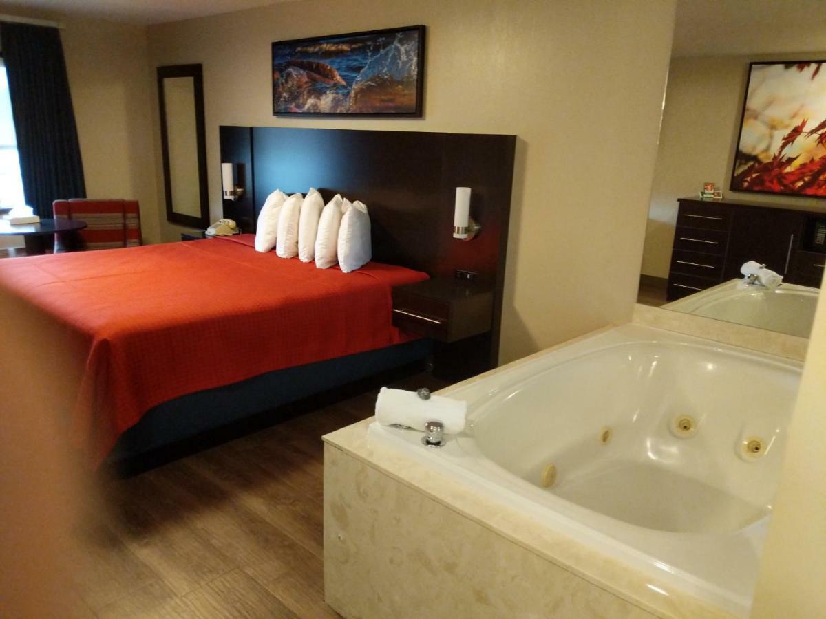 Riverside Tower Pigeon Forge Extérieur photo