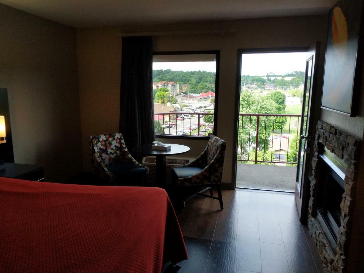 Riverside Tower Pigeon Forge Extérieur photo